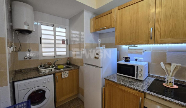 Resale - Apartment / flat - Torrevieja - CORTES VALENCIANAS