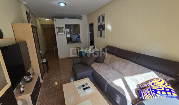 Resale - Apartment / flat - Torrevieja - CORTES VALENCIANAS