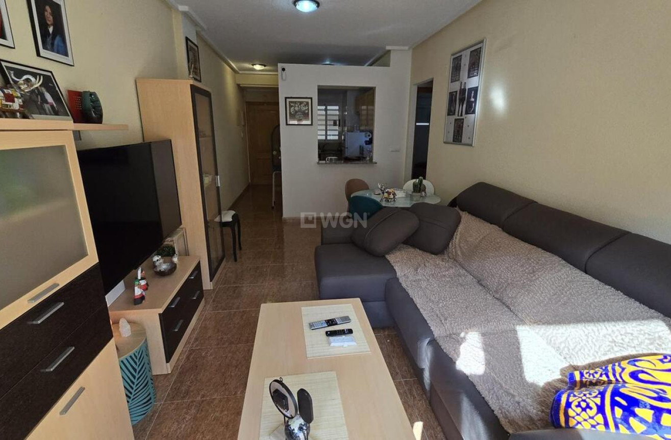 Resale - Apartment / flat - Torrevieja - CORTES VALENCIANAS