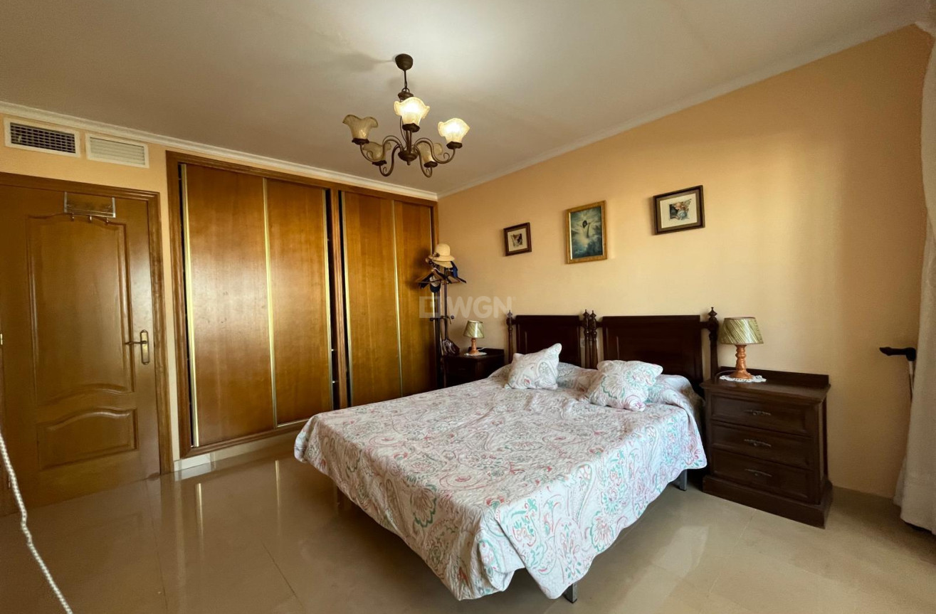 Resale - Apartment / flat - Torrevieja - Playa del Cura