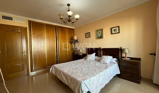 Resale - Apartment / flat - Torrevieja - Playa del Cura