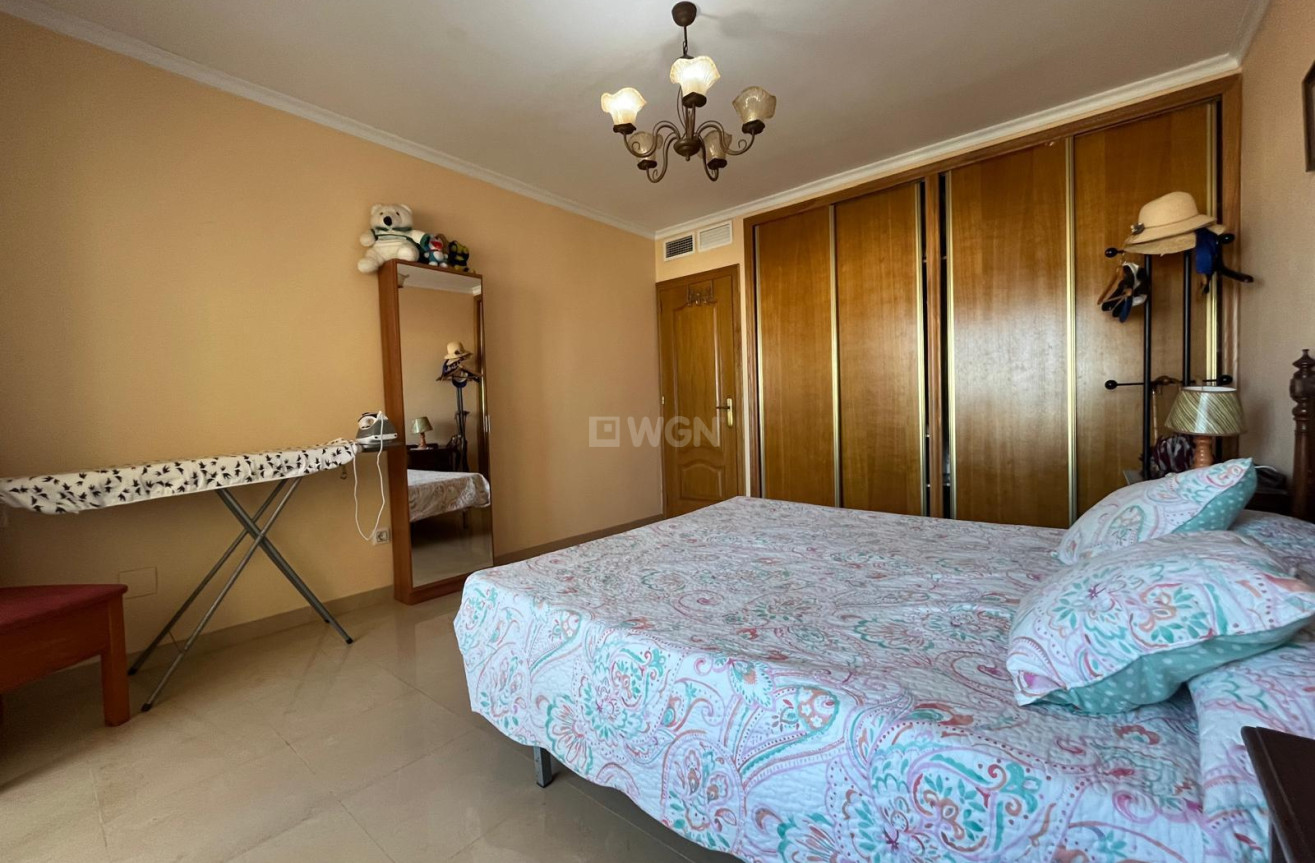 Resale - Apartment / flat - Torrevieja - Playa del Cura