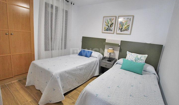 Resale - Apartment / flat - Guardamar del Segura - Pueblo