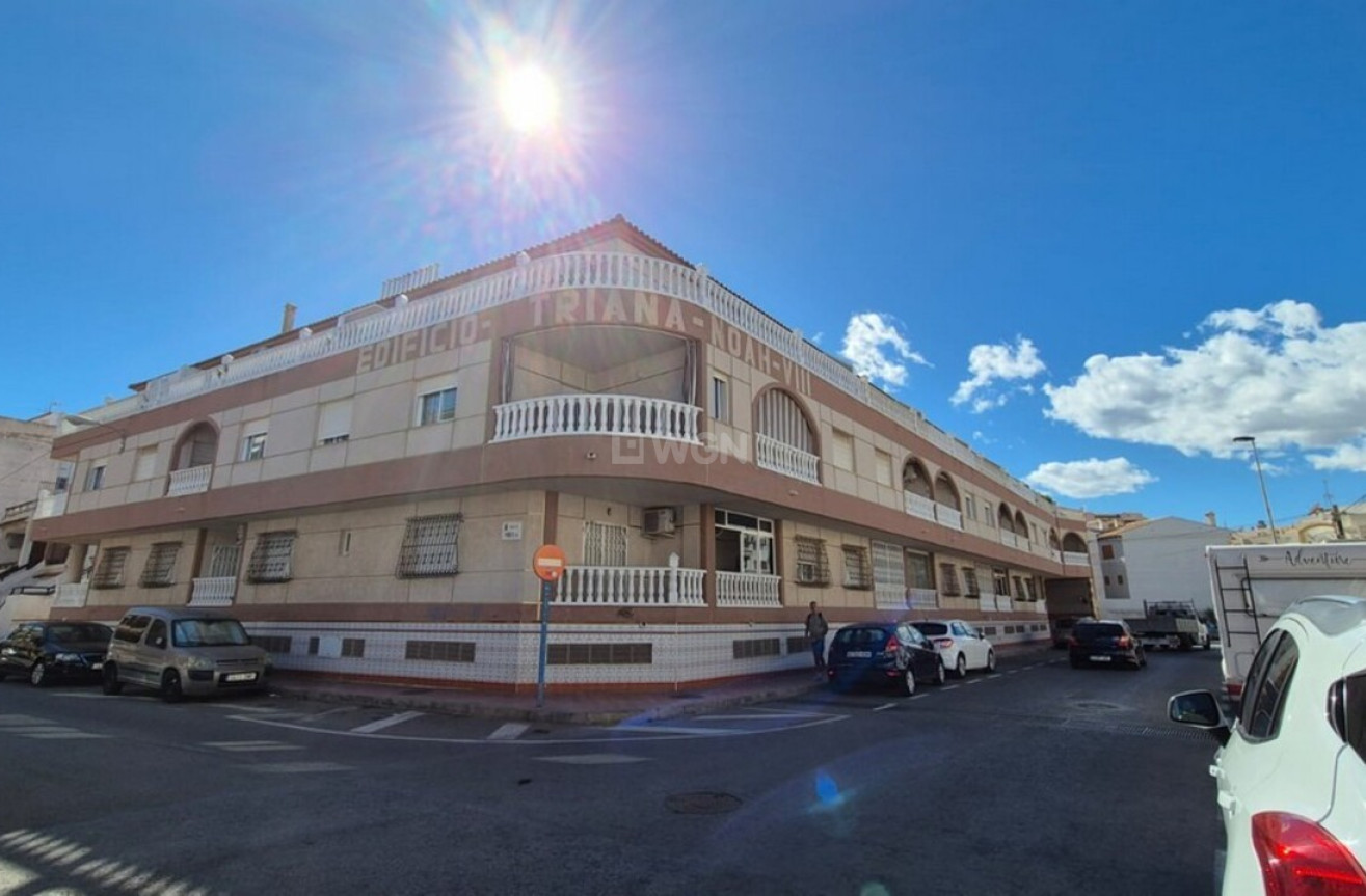 Resale - Apartment / flat - Torrevieja - Costa Blanca