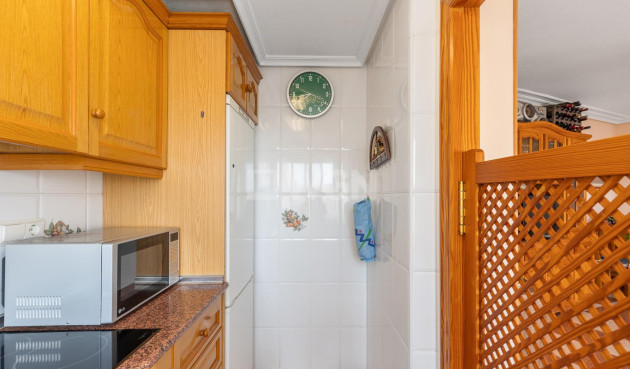 Resale - Apartment / flat - Torrevieja - La Mata