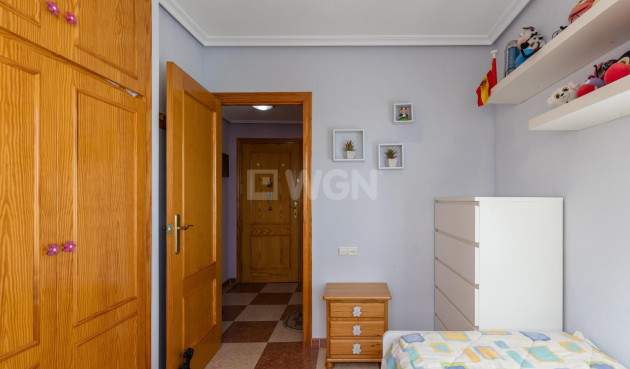 Resale - Apartment / flat - Torrevieja - La Mata