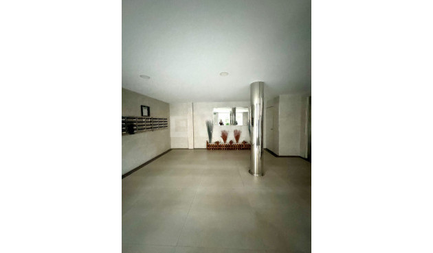 Reventa - Apartamento / piso - Benidorm - Costa Blanca