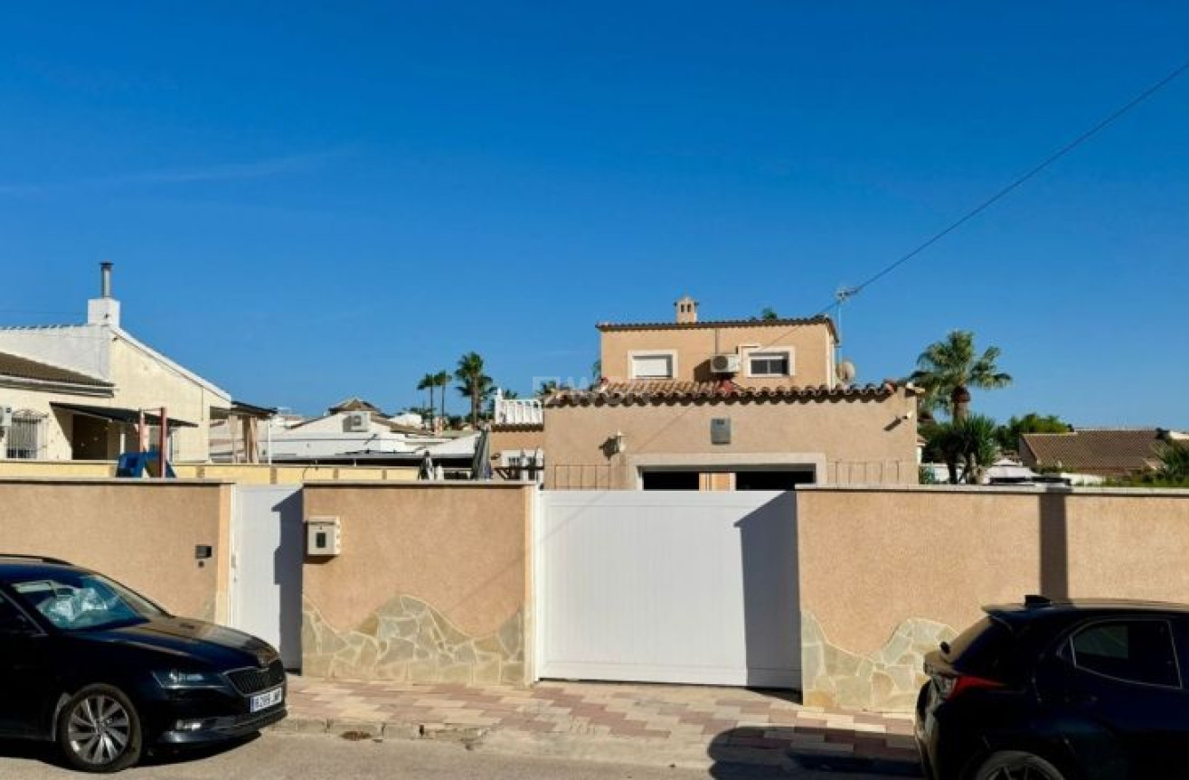 Reventa - Villa - Torrevieja - Costa Blanca