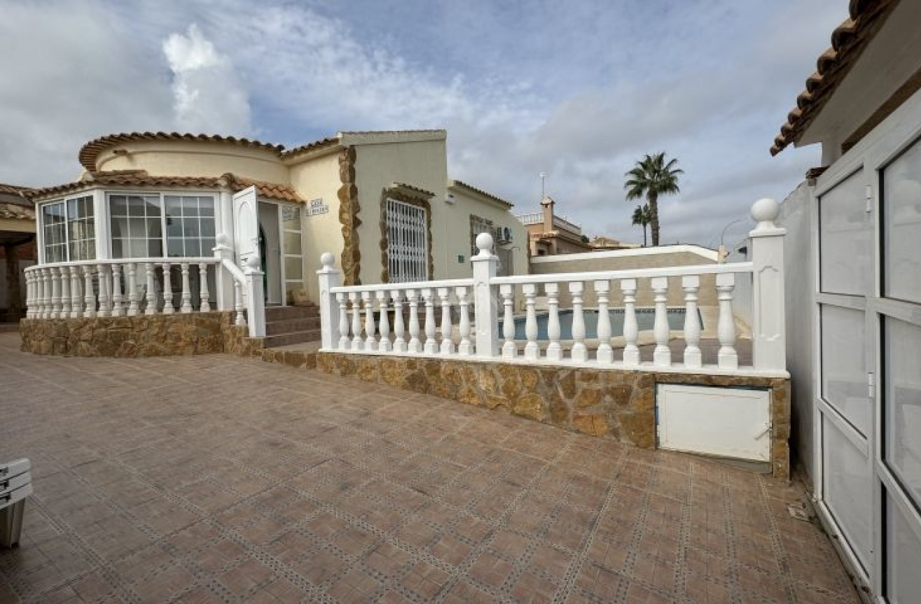 Reventa - Villa - Orihuela Costa - Costa Blanca