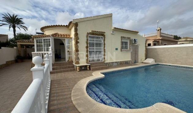 Reventa - Villa - Orihuela Costa - Costa Blanca