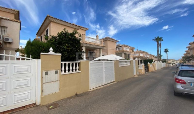 Reventa - Villa - Orihuela Costa - Costa Blanca