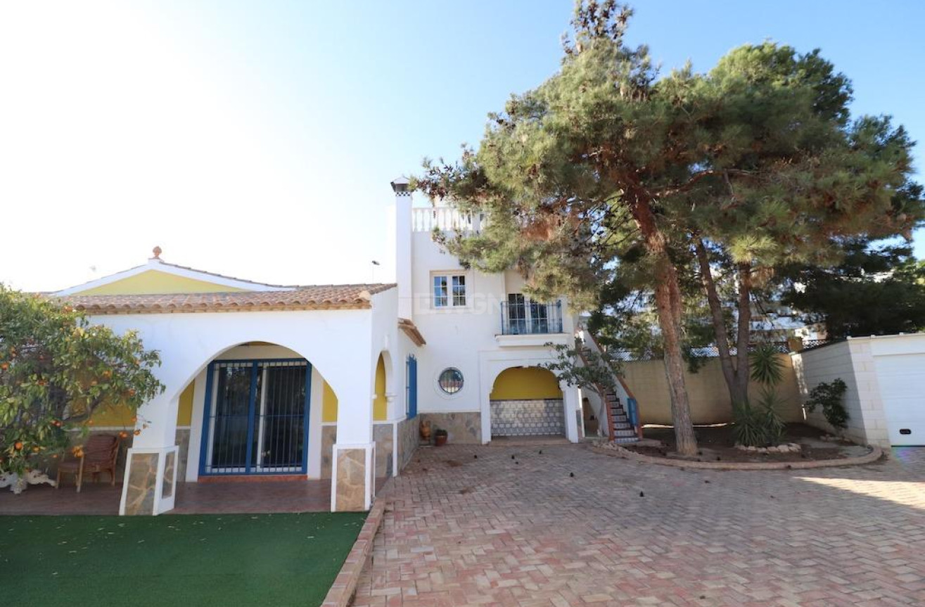 Reventa - Villa - Orihuela Costa - Costa Blanca