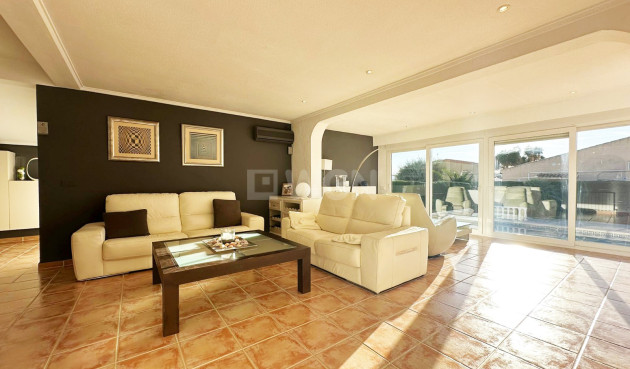 Odsprzedaż - Villa - Orihuela Costa - Costa Blanca