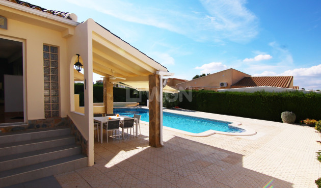 Odsprzedaż - Villa - Orihuela Costa - Costa Blanca