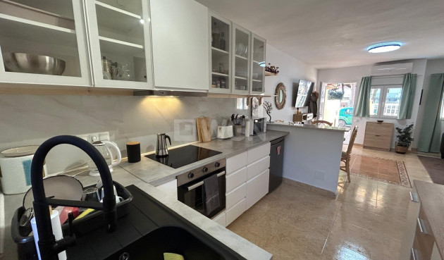 Reventa - Bungalow - Torrevieja - Playa De Los Naufragos