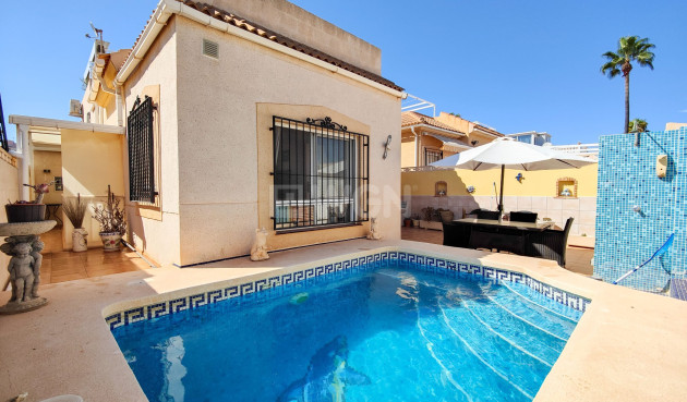 Odsprzedaż - Semi Detached - Torrevieja - Los Frutales