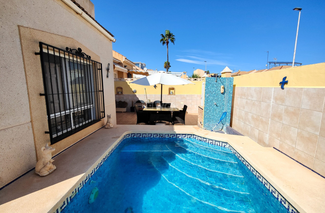 Odsprzedaż - Semi Detached - Torrevieja - Los Frutales