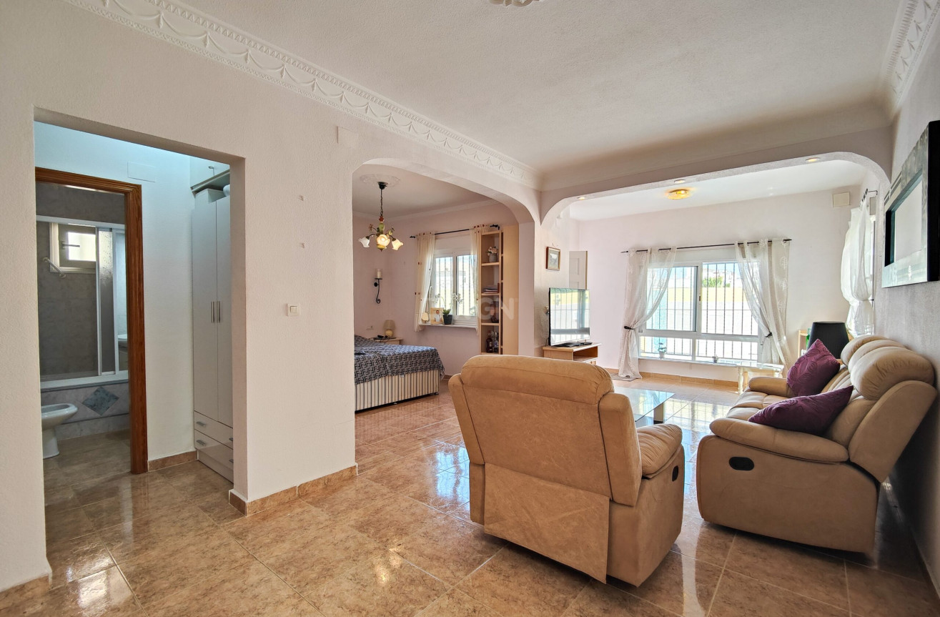 Odsprzedaż - Semi Detached - Torrevieja - Los Frutales