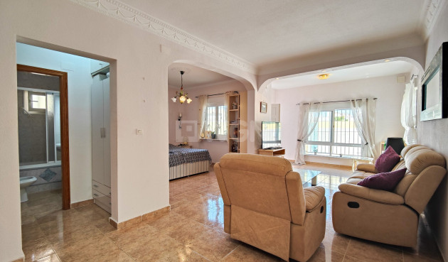 Odsprzedaż - Semi Detached - Torrevieja - Los Frutales