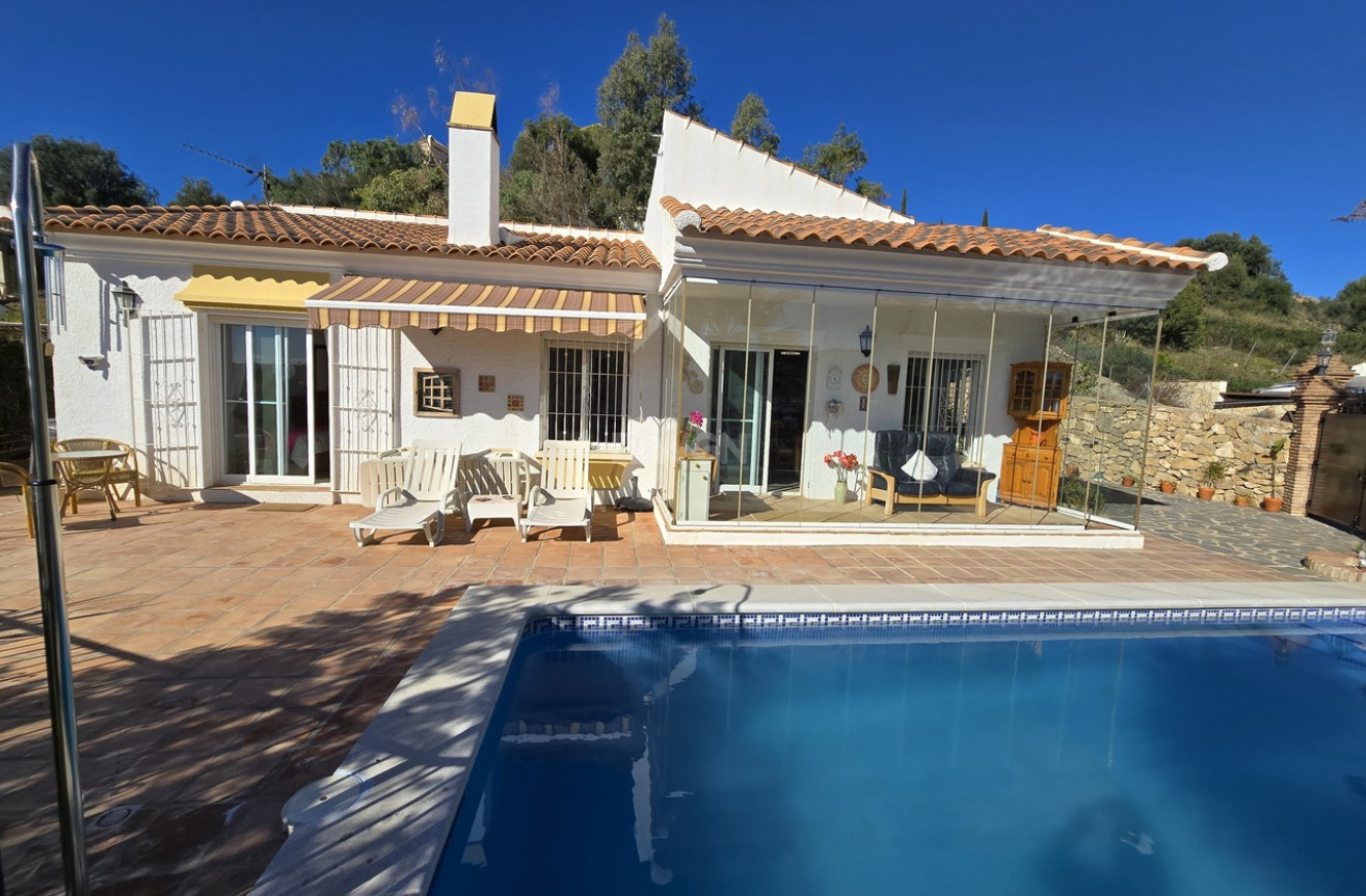 Reventa - Villa - Vinuela - Inland