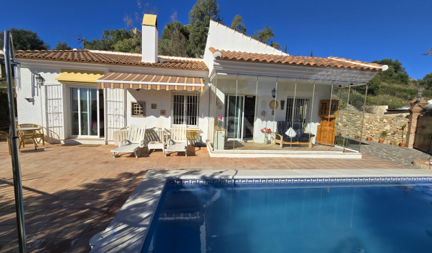 Reventa - Villa - Vinuela - Inland