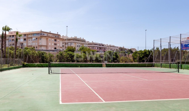 Odsprzedaż - Mieszkanie w bloku - Torrevieja - Costa Blanca