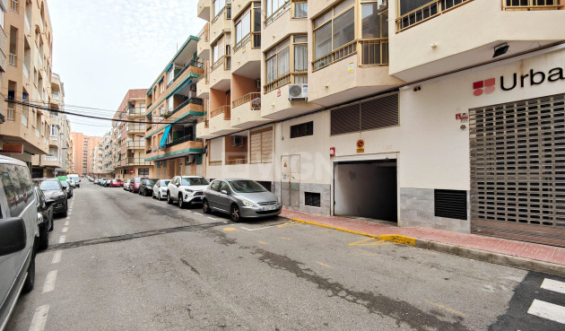 Reventa - Parking - Torrevieja - Costa Blanca