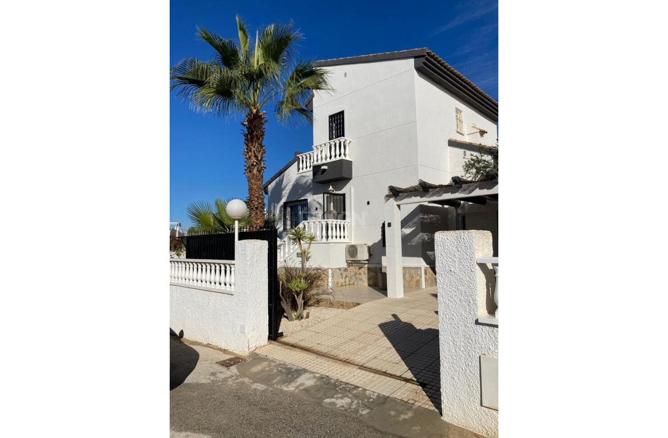 Odsprzedaż - Villa - Benijofar - Costa Blanca