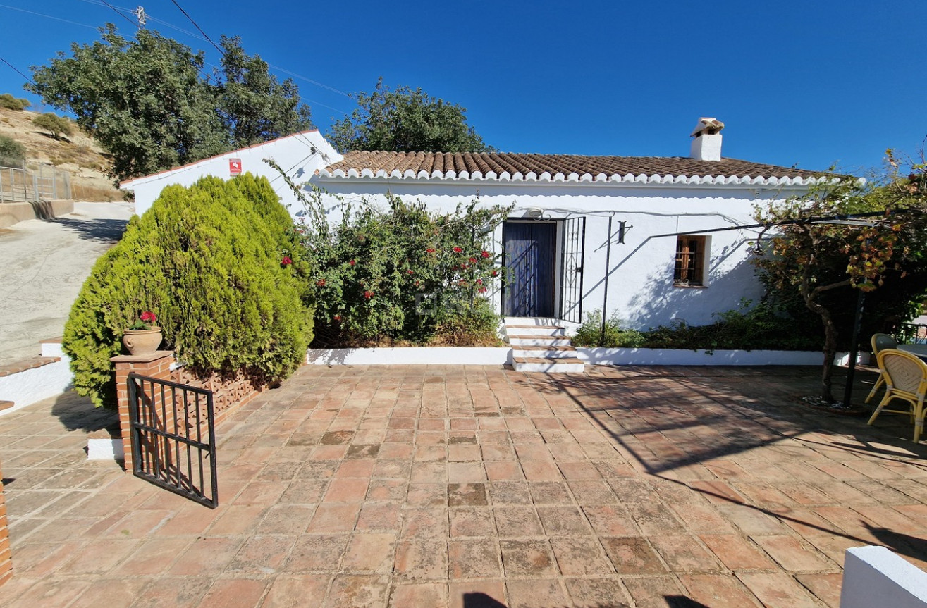 Reventa - Villa - Vinuela - Inland