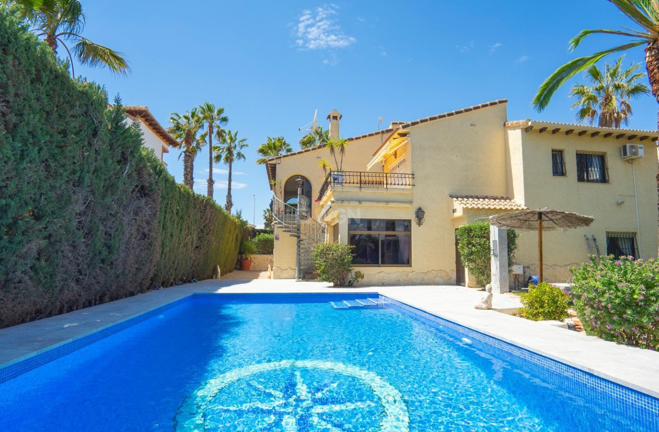 Odsprzedaż - Villa - Orihuela Costa - Costa Blanca