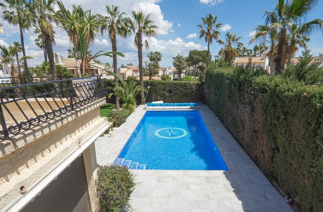 Odsprzedaż - Villa - Orihuela Costa - Costa Blanca