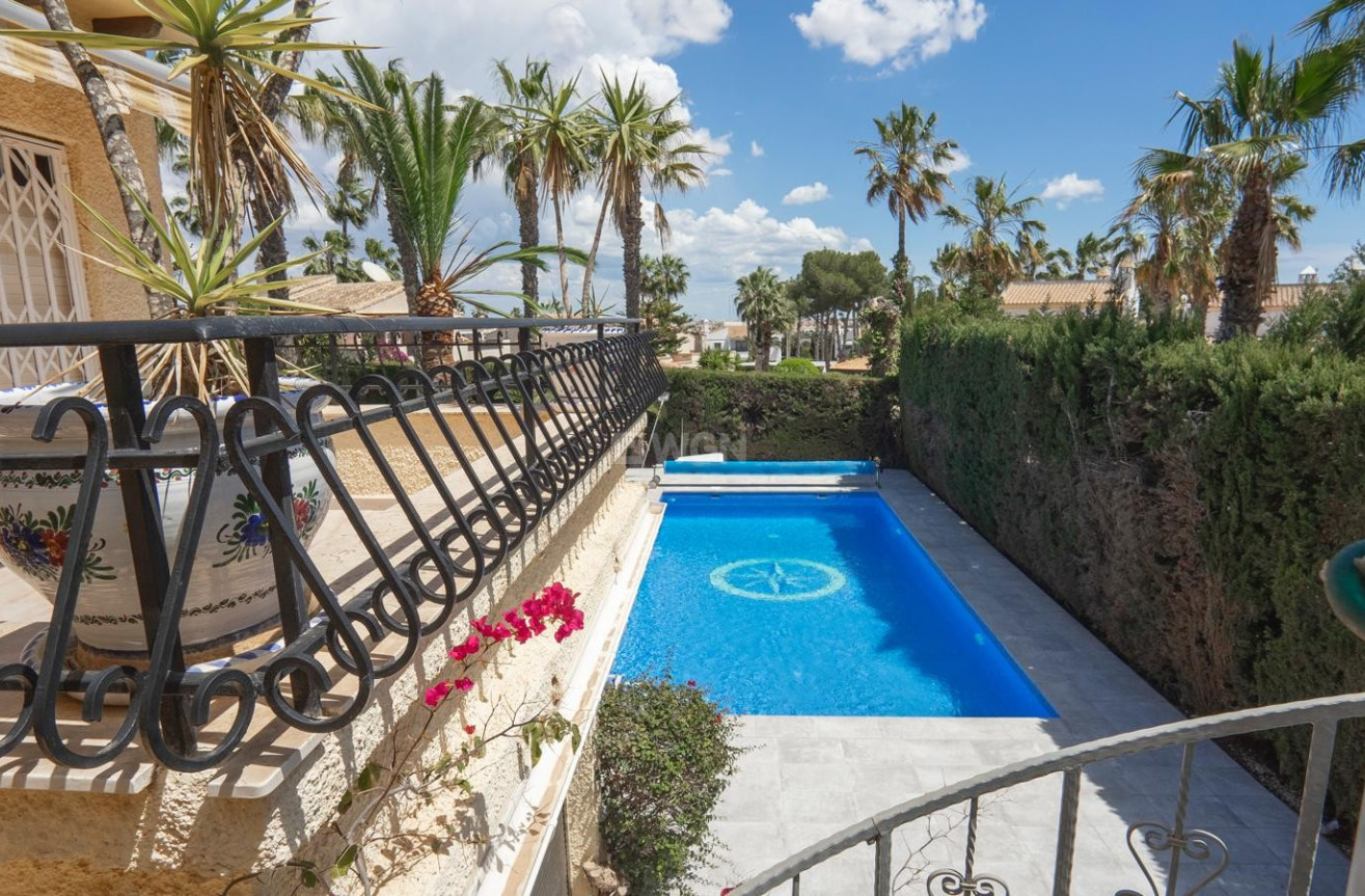 Odsprzedaż - Villa - Orihuela Costa - Costa Blanca