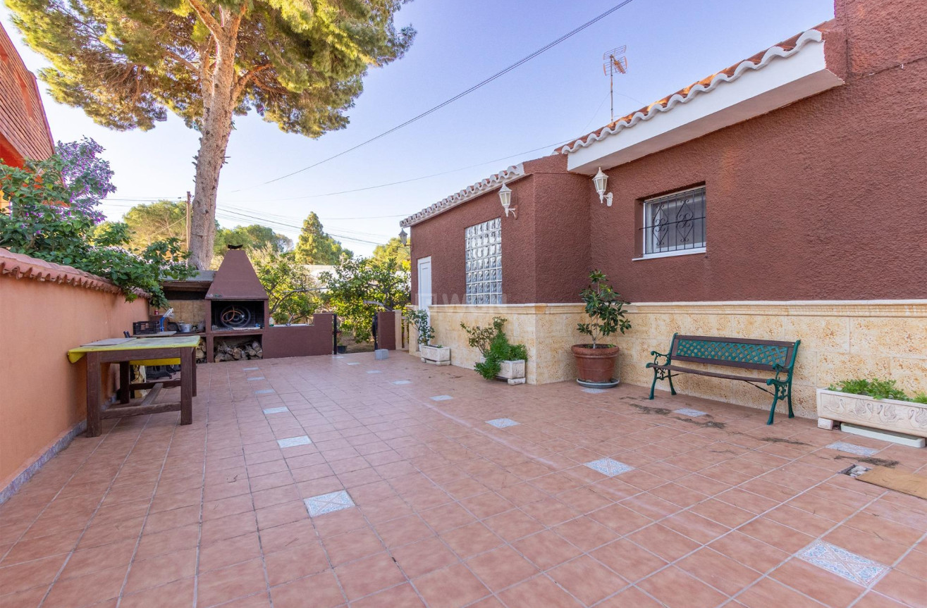 Resale - Villa - Torrevieja - Los Balcones