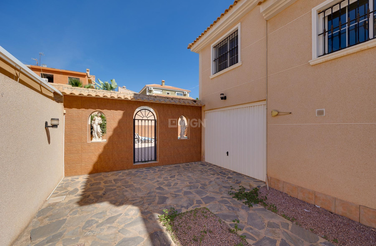 Odsprzedaż - Villa - Torrevieja - Costa Blanca