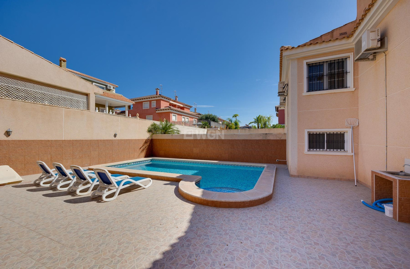 Odsprzedaż - Villa - Torrevieja - Costa Blanca