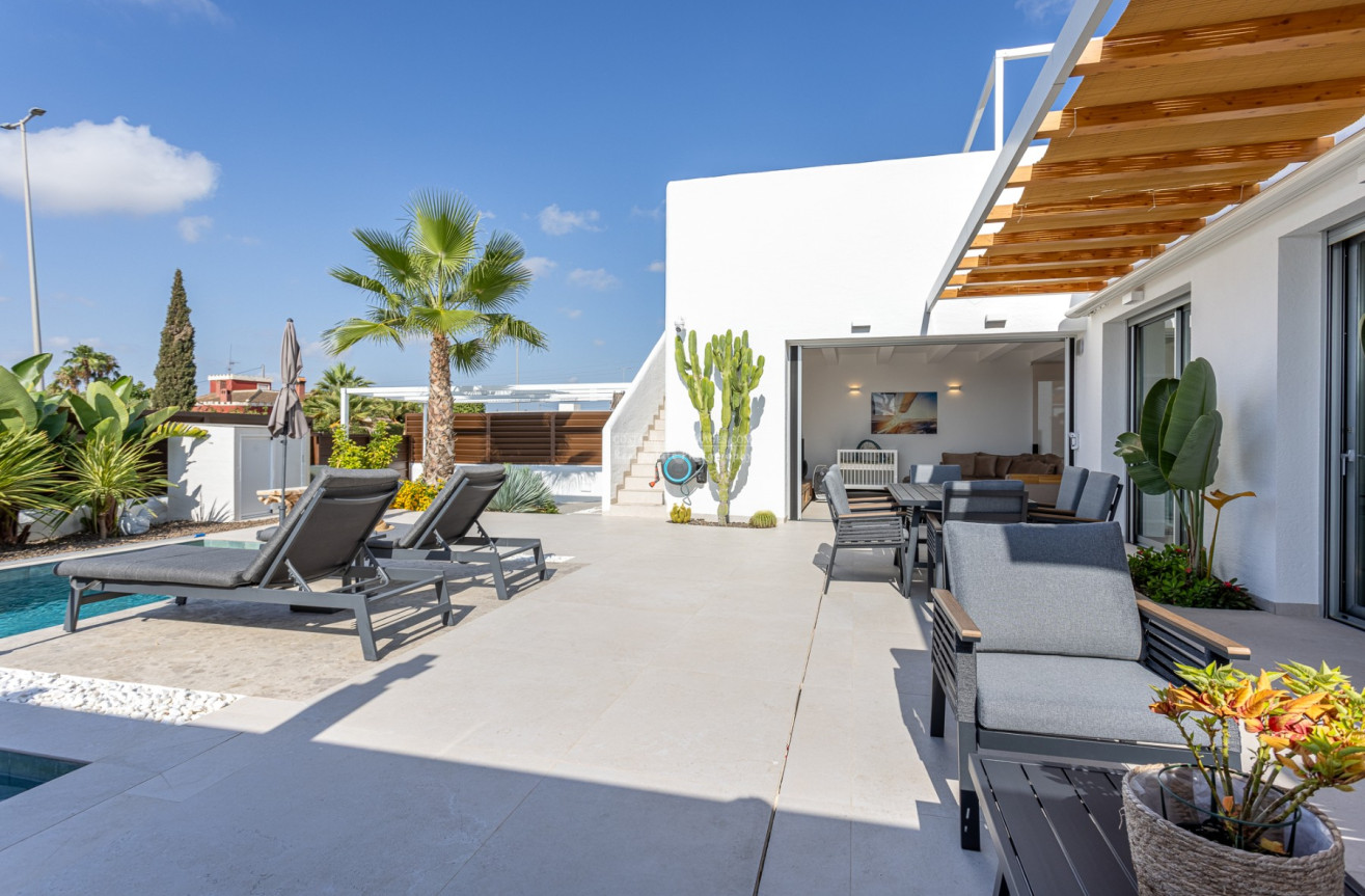 Reventa - Villa - Los Montesinos - Costa Blanca