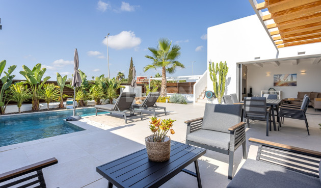 Reventa - Villa - Los Montesinos - Costa Blanca