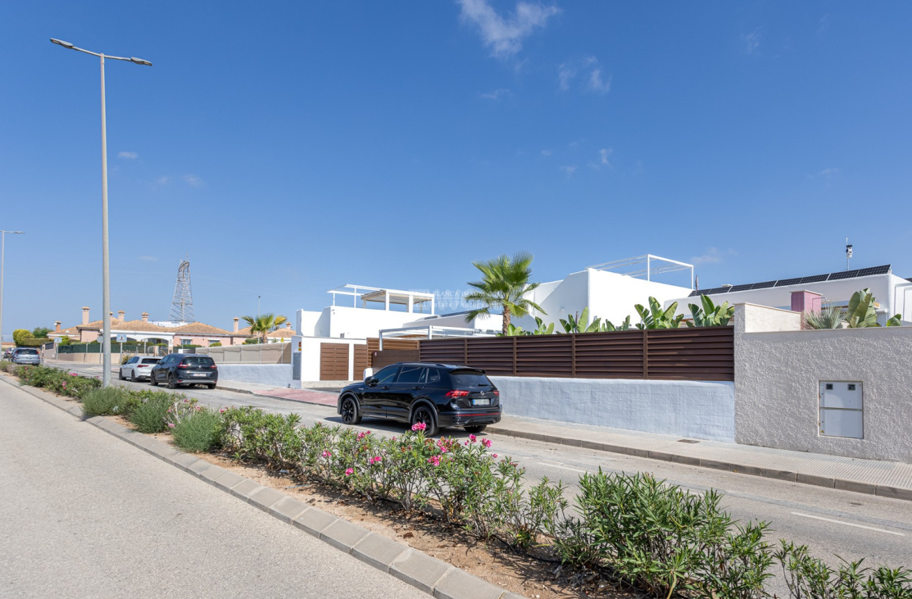 Reventa - Villa - Los Montesinos - Costa Blanca