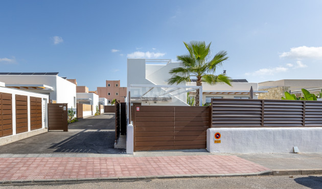 Reventa - Villa - Los Montesinos - Costa Blanca