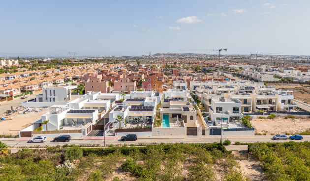 Reventa - Villa - Los Montesinos - Costa Blanca