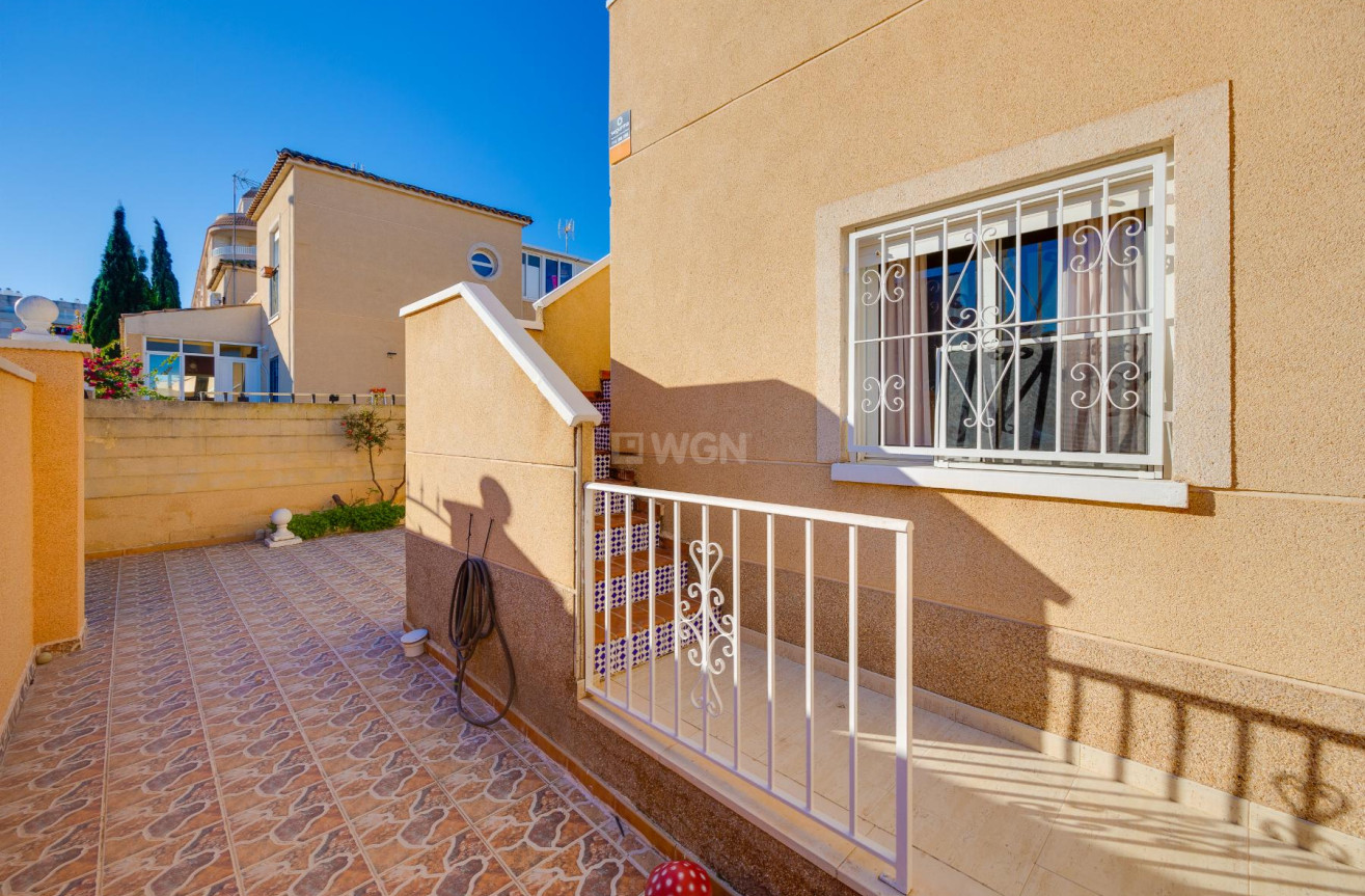 Resale - Villa - Torrevieja - Costa Blanca