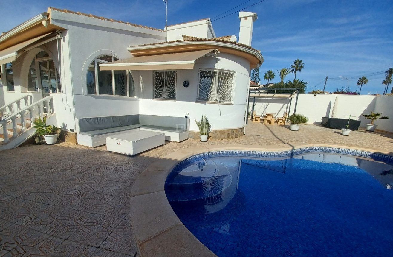 Odsprzedaż - Villa - Ciudad Quesada - Costa Blanca