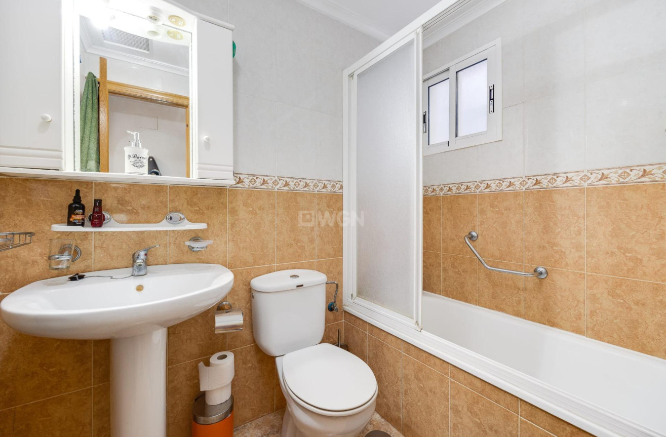 Resale - Apartment / flat - Torrevieja - Acequion