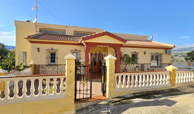 Reventa - Villa - Vinuela - Inland