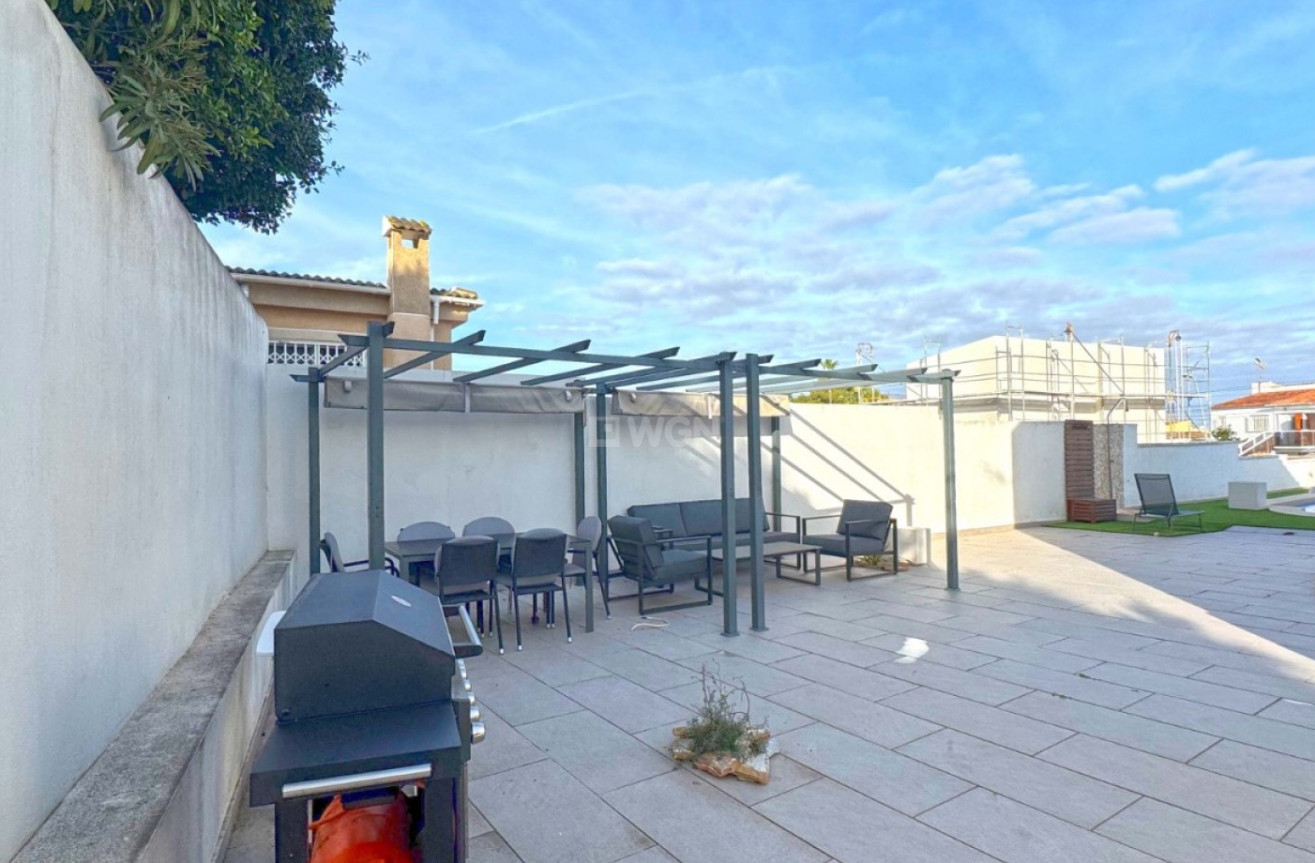 Resale - Villa - Torrevieja - Costa Blanca