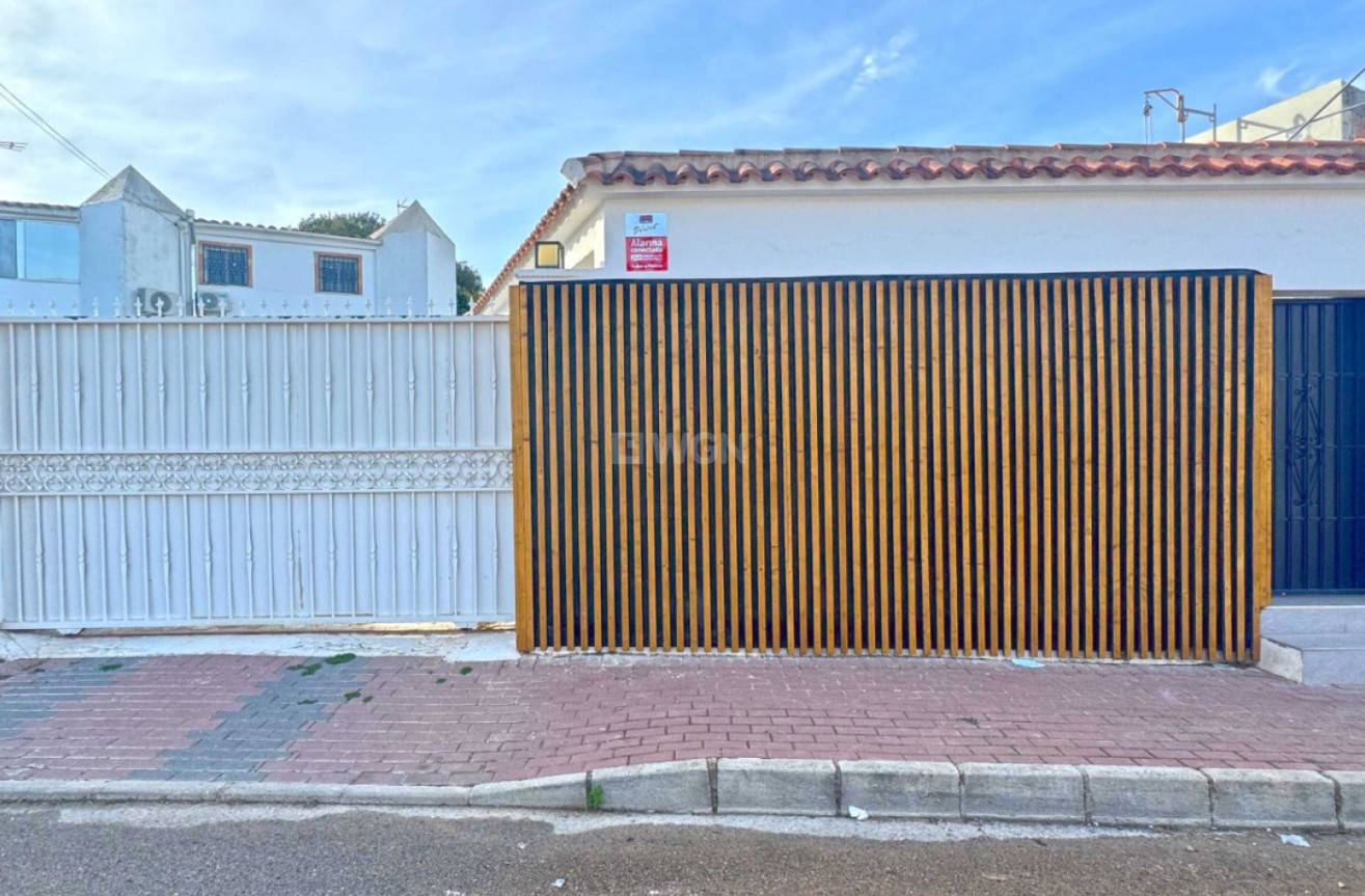 Resale - Villa - Torrevieja - Costa Blanca