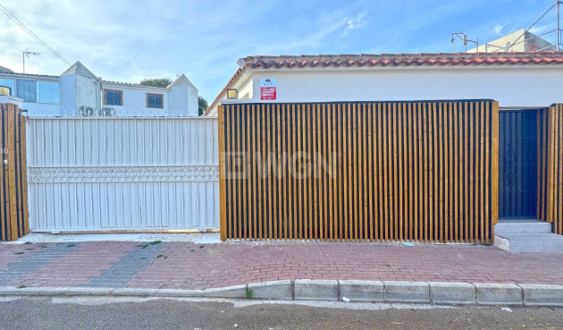 Resale - Villa - Torrevieja - Costa Blanca