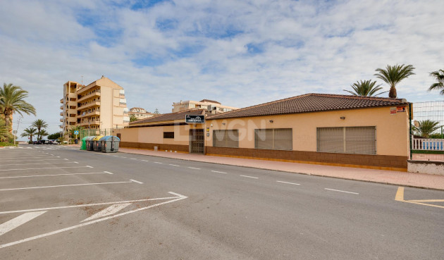 Odsprzedaż - Mieszkanie w bloku - Torrevieja - Costa Blanca