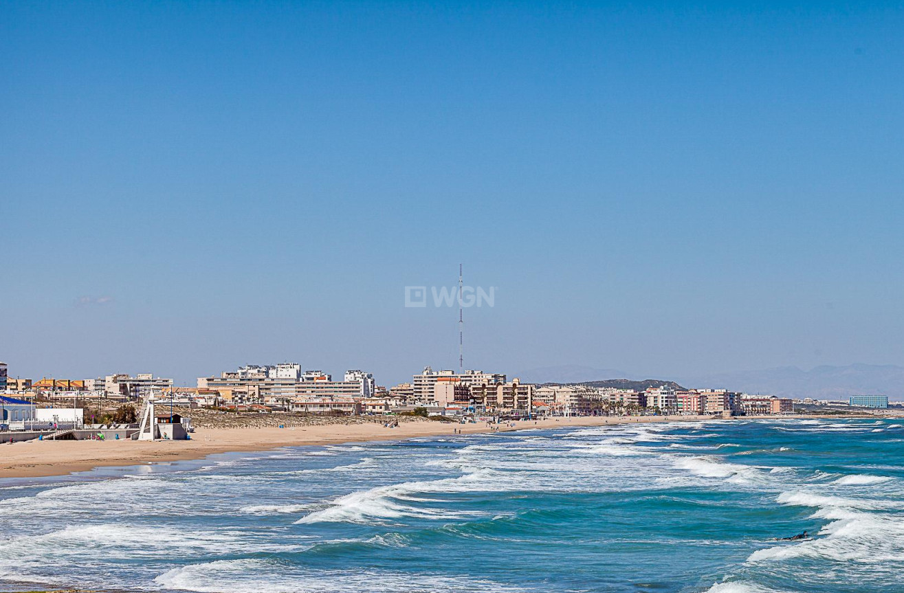 Odsprzedaż - Mieszkanie w bloku - Torrevieja - Costa Blanca