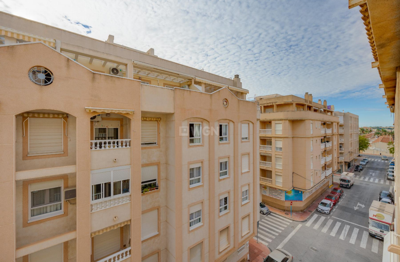 Odsprzedaż - Mieszkanie w bloku - Torrevieja - Costa Blanca